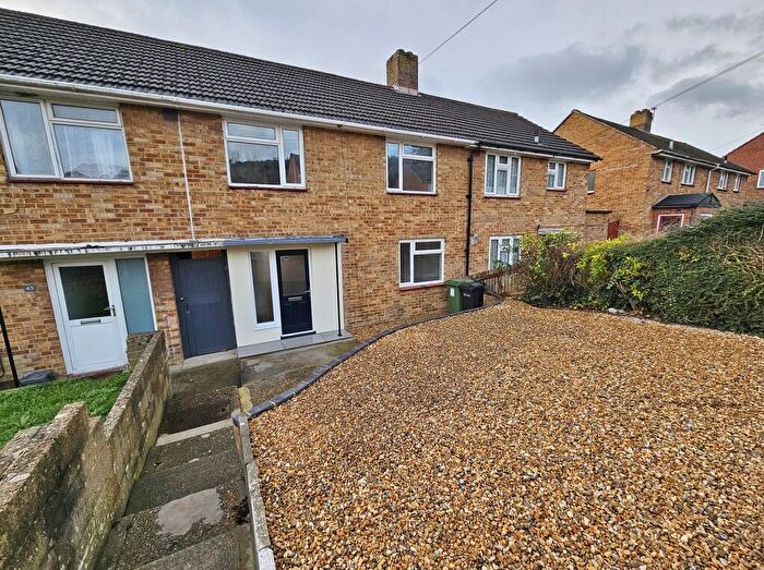 3 Bedroom Terraced House For Sale In Hillsley Road, Paulsgrove, PO6