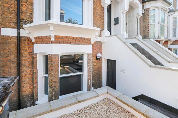 5 Bedroom Terraced House For Sale In Farleigh Road, London, N16