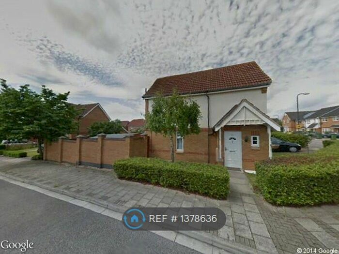 3 Bedroom Detached House To Rent In Greenhaven Drive, London, SE28