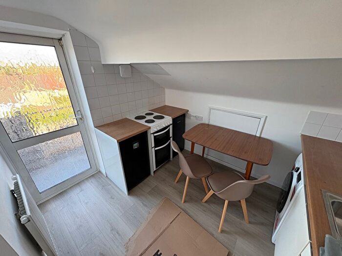 1 Bedroom Flat To Rent In Bushey Grove Road, Bushey, WD23