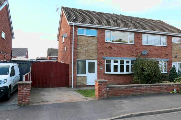 3 Bedroom Semi-Detached House To Rent In Quantock Close, Scunthorpe, DN17