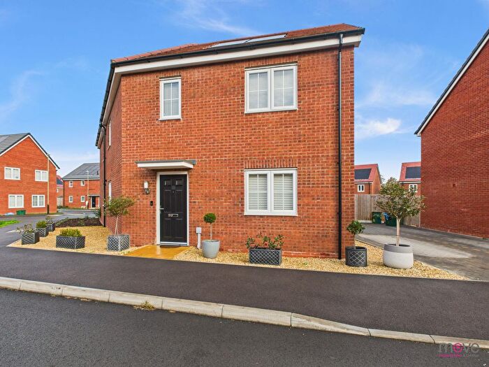 3 Bedroom Semi Detached House For Sale In Old Mill Road, Cheltenham, GL51