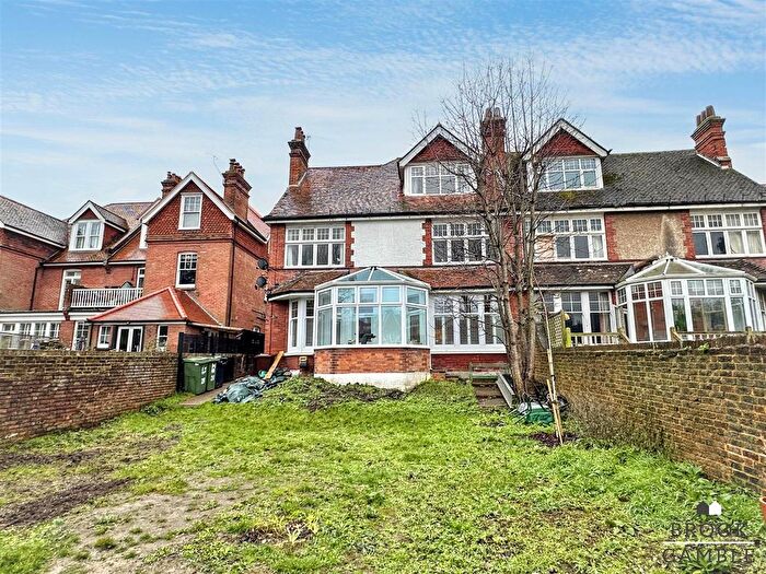 3 Bedroom Flat For Sale In Arlington Road, Eastbourne, BN21