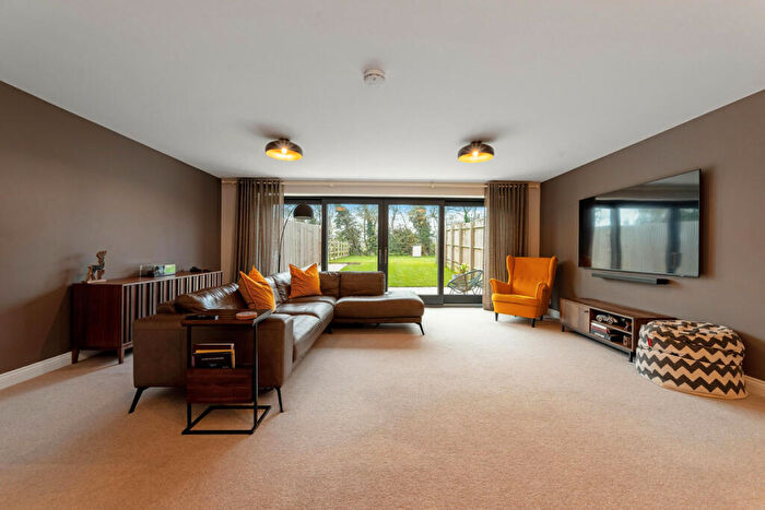 4 Bedroom Mews For Sale In Ryton On Dunsmore, Warwickshire, CV8