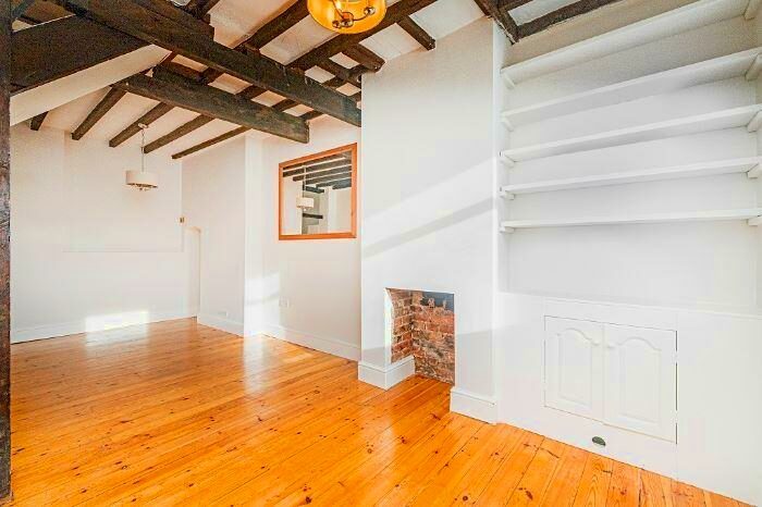 3 Bedroom End Of Terrace House To Rent In Arthur Road, Windsor, SL4