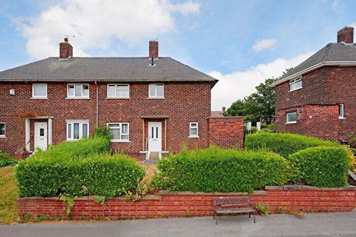 2 Bedroom Semi-Detached House To Rent In Greenwood Close, Sheffield, S9