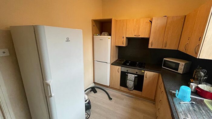 5 Bedroom End Of Terrace House To Rent In Laindon Road, Manchester, M14