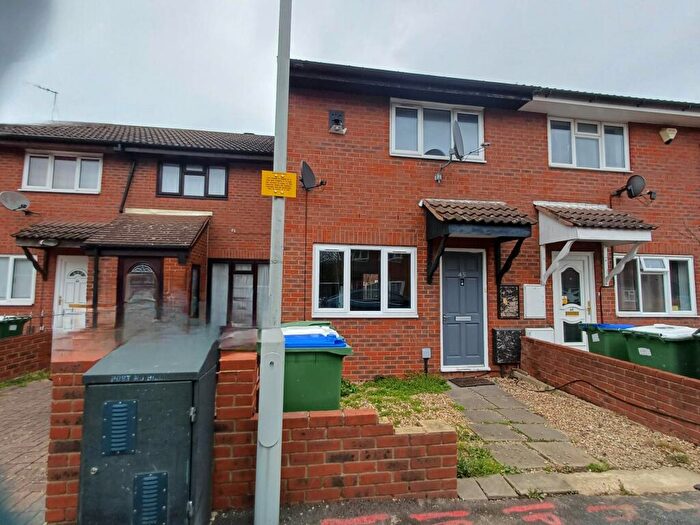 2 Bedroom House To Rent In Walsham Close, Thamesmead, SE28