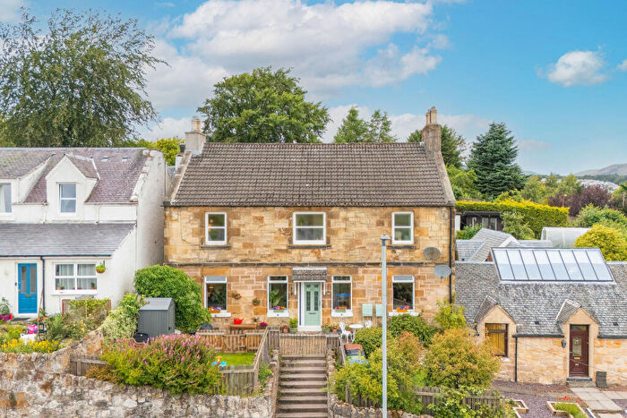 3 Bedroom Flat For Sale In Kirkhill Road, Penicuik, EH26