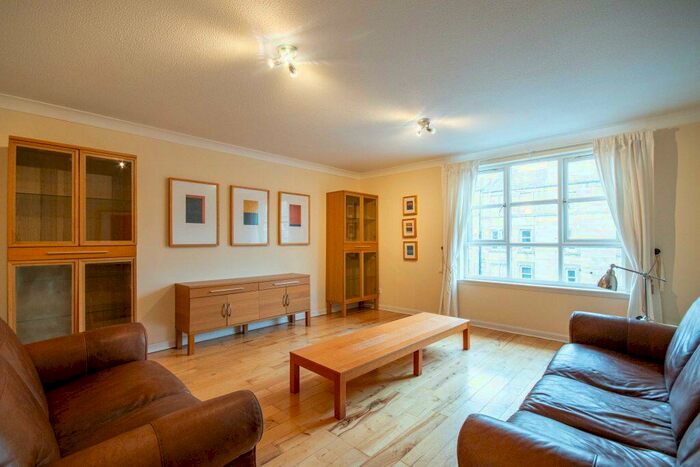 2 Bedroom Flat To Rent In L &#; Russell Gardens, Edinburgh, EH12
