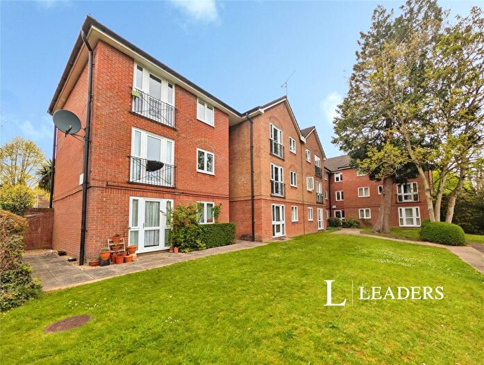 1 Bedroom Apartment For Sale In Winn Road, Southampton, Hampshire, SO17