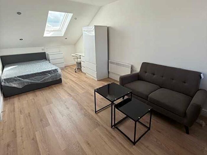 1 Bedroom Studio To Rent In Priory Road, Room B, Dartford, DA1