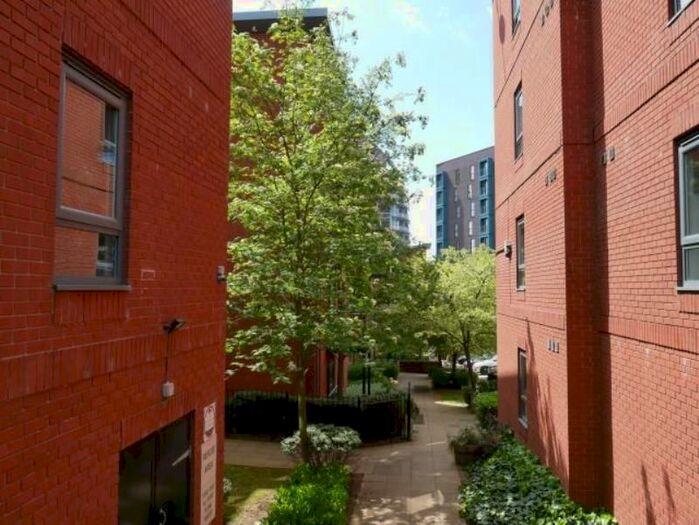 2 Bedroom Flat To Rent In Bouverie Court, Echo City, Leeds, LS9