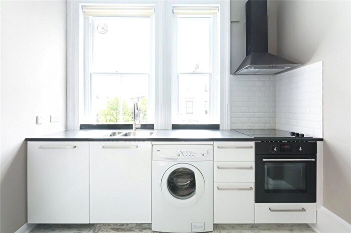 1 Bedroom Flat To Rent In Kensington Park Road, Notting Hill, Kensington Amp; Chelsea, W11