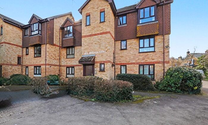 2 Bedroom Flat For Sale In Old Orchard Court, The Old Orchard, Rainham, ME8