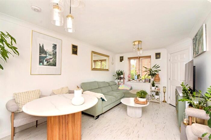 3 Bedroom Semi-Detached House For Sale In Norwich, NR3