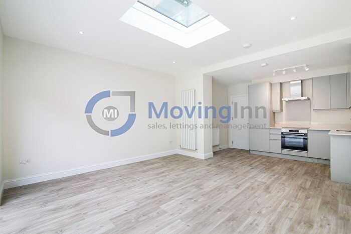 2 Bedroom Flat To Rent In Birdhurst Road, South Croydon, Surrey, CR2