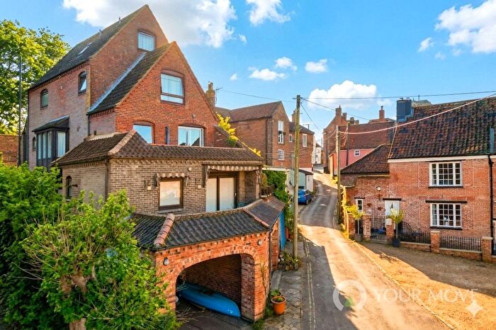 4 Bedroom End Terrace House For Sale In Northgate, Beccles, Suffolk, NR34