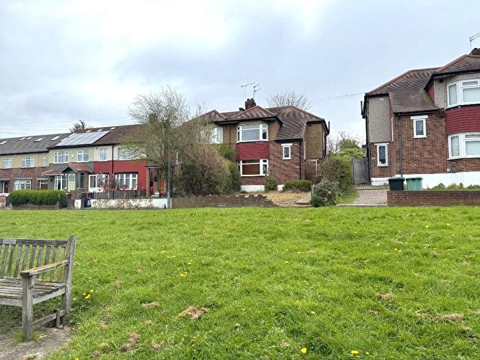 3 Bedroom Semi Detached House For Sale In Roding Lane South, Ilford, IG4