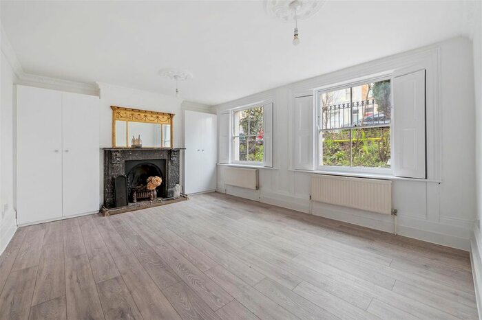 3 Bedroom Maisonette To Rent In Ockendon Road, London, N1