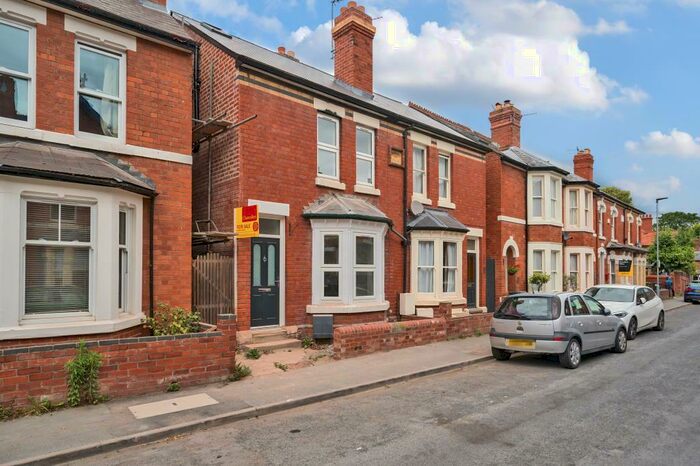 3 Bedroom Semi-Detached House To Rent In Hereford, Herefordshire, HR1