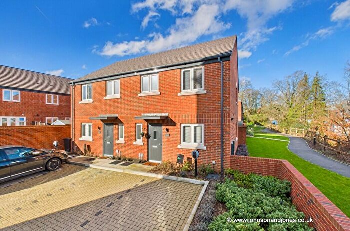 2 Bedroom Semi-Detached House For Sale In Elizabeth Avenue, Chertsey, KT16