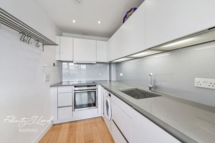 1 Bedroom Apartment For Sale In Caroline Street, London, E1