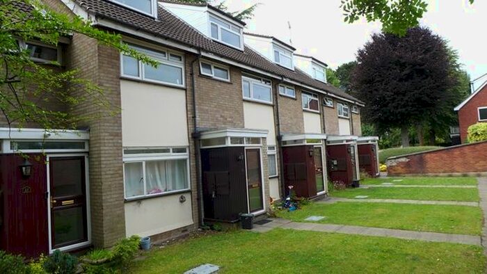 2 Bedroom Flat To Rent In First &amp; Second Floors, Bed Duplex Apartment, Claire Court, Westfield Park, Hatch End, Pinner, Middlesex, HA5