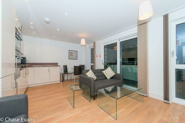 1 Bedroom Apartment To Rent In Ivy Point, No The Avenue, Bromley-By-Bow, E3