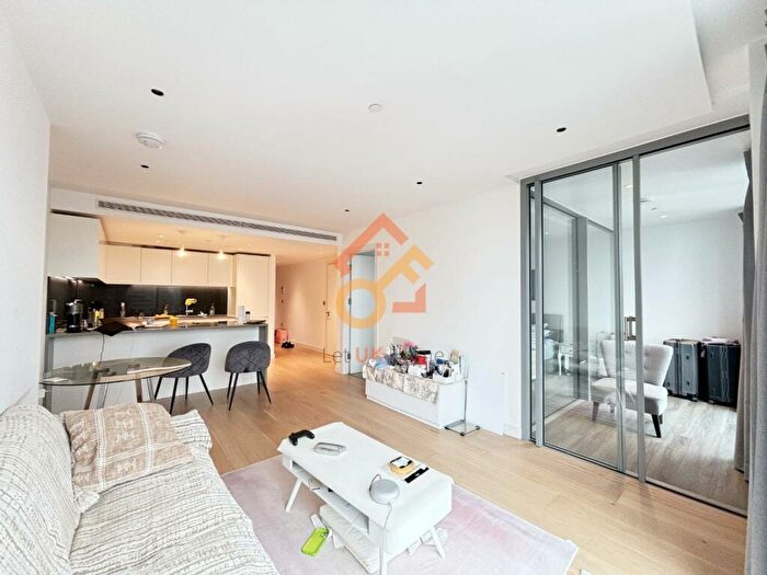 1 Bedroom Flat To Rent In Landmark Pinnacle, Marsh Wall, London, E14