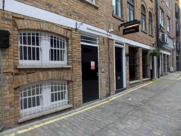 2 Bedroom Flat To Rent In Montagu Row, Marylebone, London, W1U