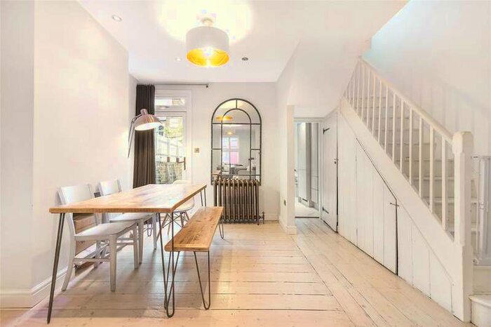 2 Bedroom House To Rent In Braemar Road, Brentford, Middlesex, TW8