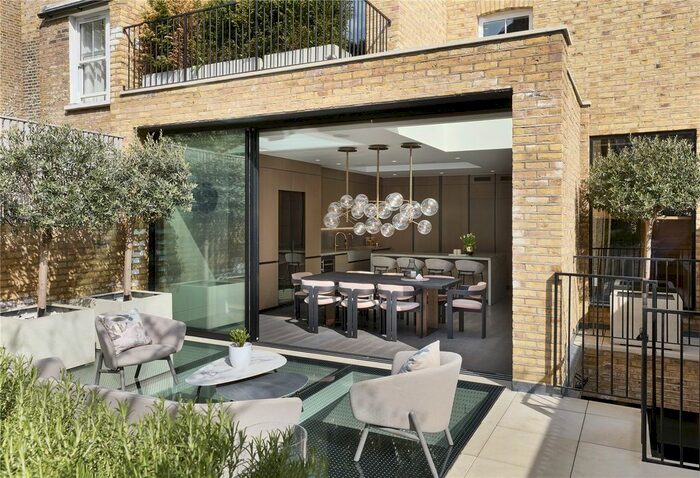 4 Bedroom End Of Terrace House To Rent In Englefield Road, Canonbury, Islington, London, N1