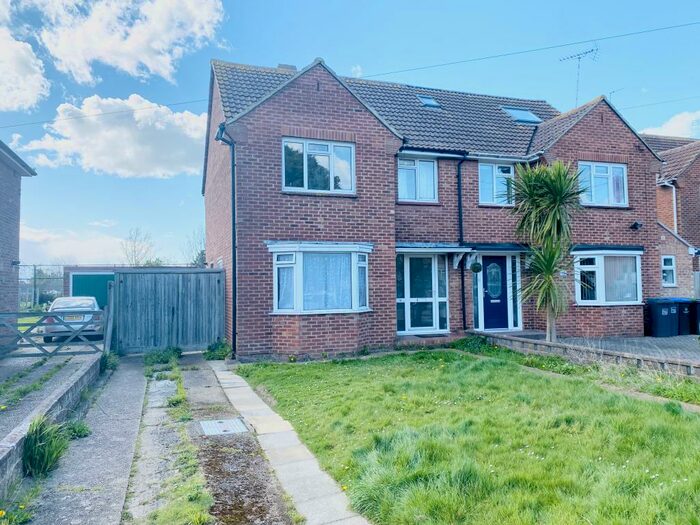 3 Bedroom Semi-Detached House To Rent In Rogate Road, BN13