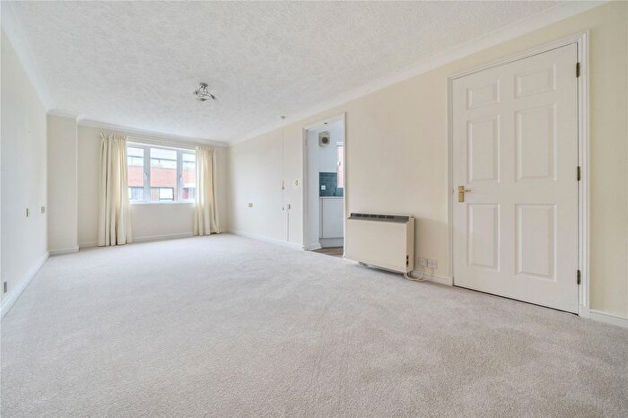 1 Bedroom Flat For Sale In The Vineries, Hove, BN3