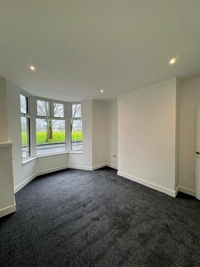 3 Bedroom End Of Terrace House To Rent In Mitella Street, Burnley, BB10