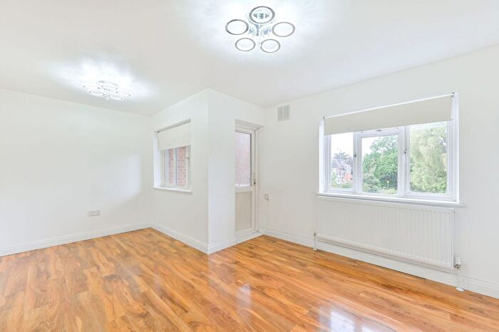 1 Bedroom Flat To Rent In Fryent Way, Kingsbury, London, NW9