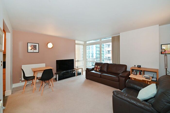 1 Bedroom Flat To Rent In Gainsborough House, Canary Wharf, E14