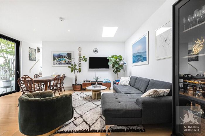 3 Bedroom Terraced House To Rent In Thyme Walk, Dunlace Road, Clapton, Hackney, E5