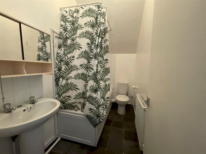 1 Bedroom Flat To Rent In Sydenham Road - Ground FlGround Floor FlatCothamBristol, BS6