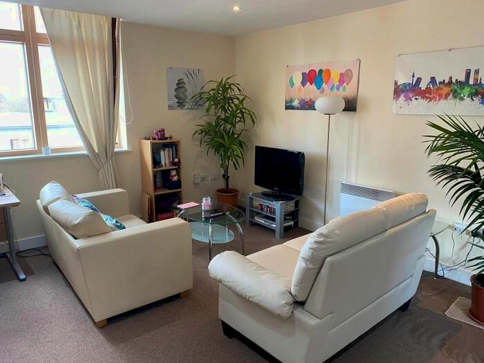 1 Bedroom Flat To Rent In Waterfront Walk, Birmingham, B1