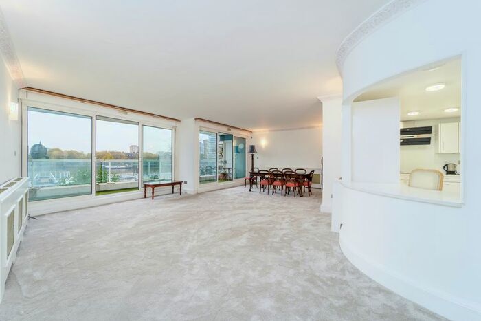 2 Bedroom Flat To Rent In Chelsea Crescent, Chelsea Harbour, London, SW10