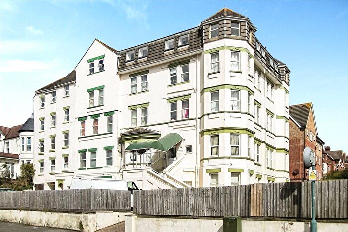 2 Bedroom Flat For Sale In Christchurch Road, Bournemouth, Dorset, BH1