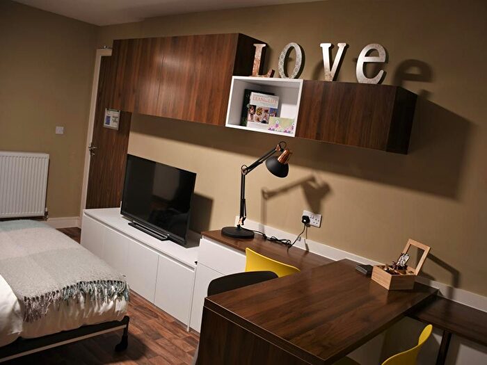 1 Bedroom Flat To Rent In Lower Grill, Liverpool, L3