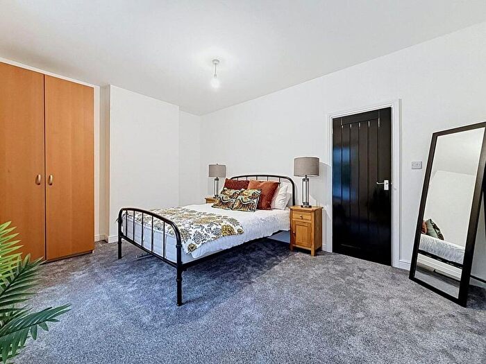4 Bedroom End Of Terrace House To Rent In Swinton Street, Cardiff, CF24