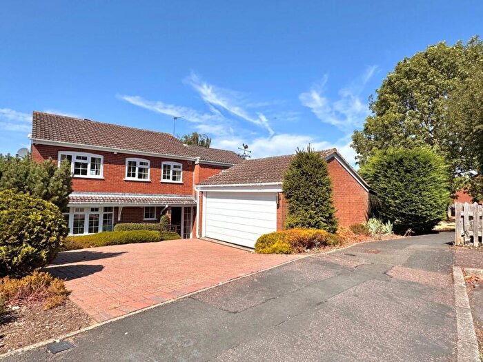 4 Bedroom Detached House For Sale In Burns Close, Melton Mowbray, LE13
