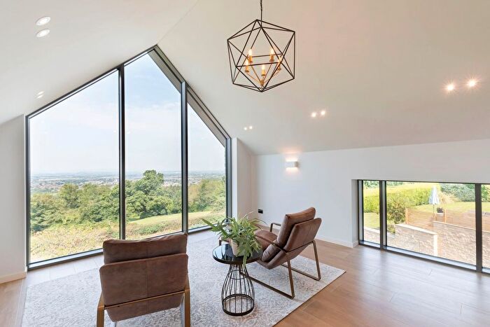 4 Bedroom Detached House To Rent In Cleeve Hill, Cheltenham, GL52