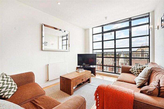 2 Bedroom Apartment For Sale In Lavender Hill, London, SW11