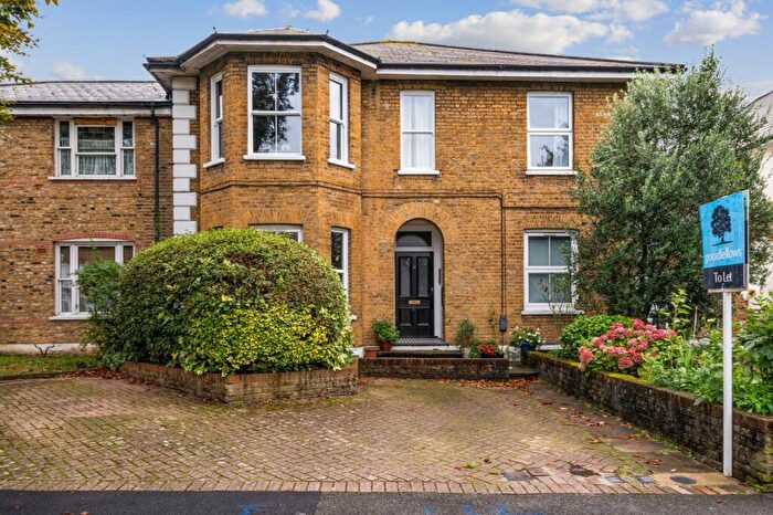 2 Bedroom Apartment For Sale In Wales Avenue, Carshalton, SM5