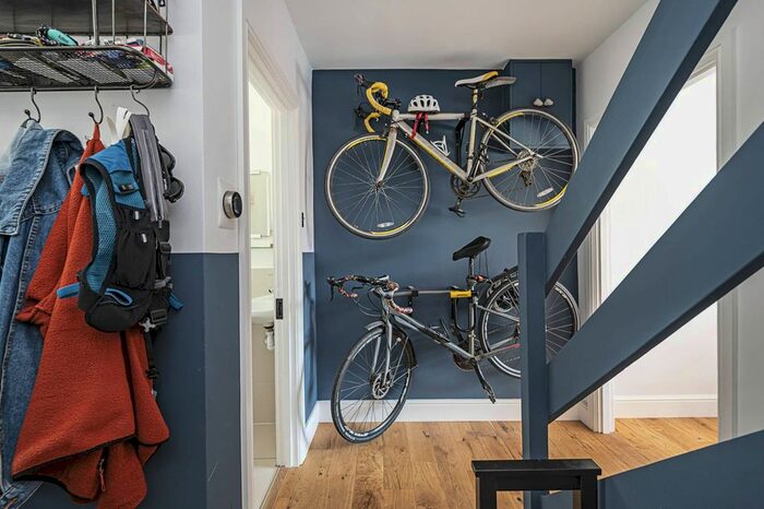 2 Bedroom Flat To Rent In Ravenscroft Street, Shoreditch, London, E2